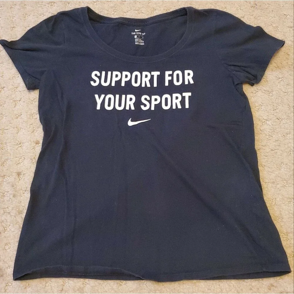Nike top